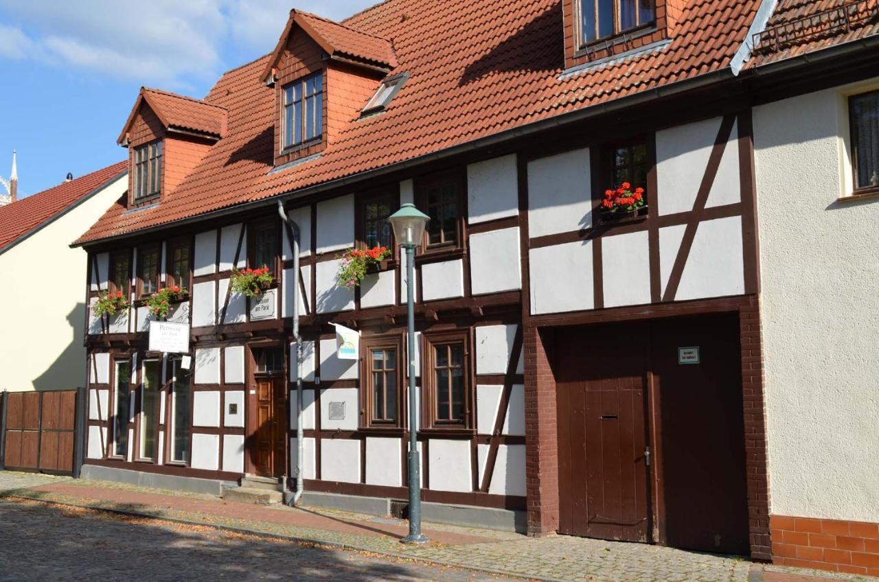 Pension Am Park Wörlitz Exterior foto